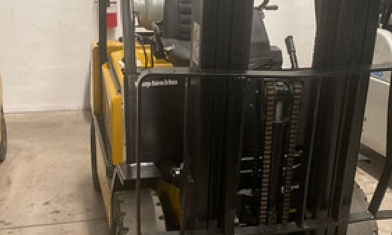 Montacargas Yale 2.5...