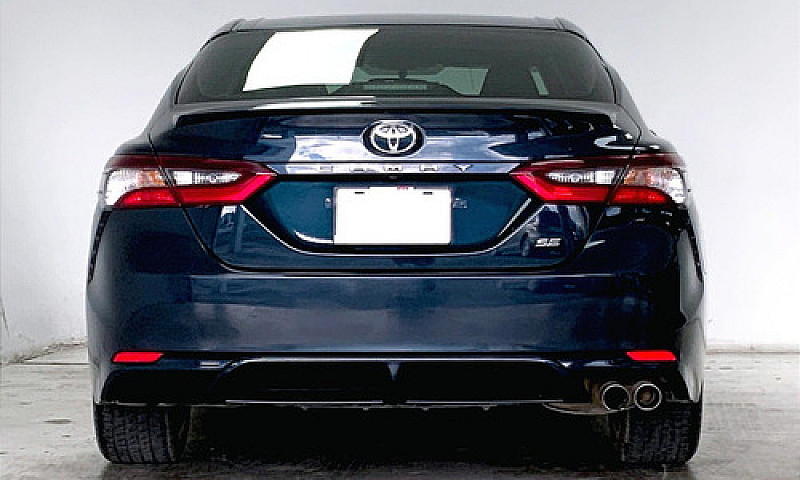 Toyota Camry 2021...