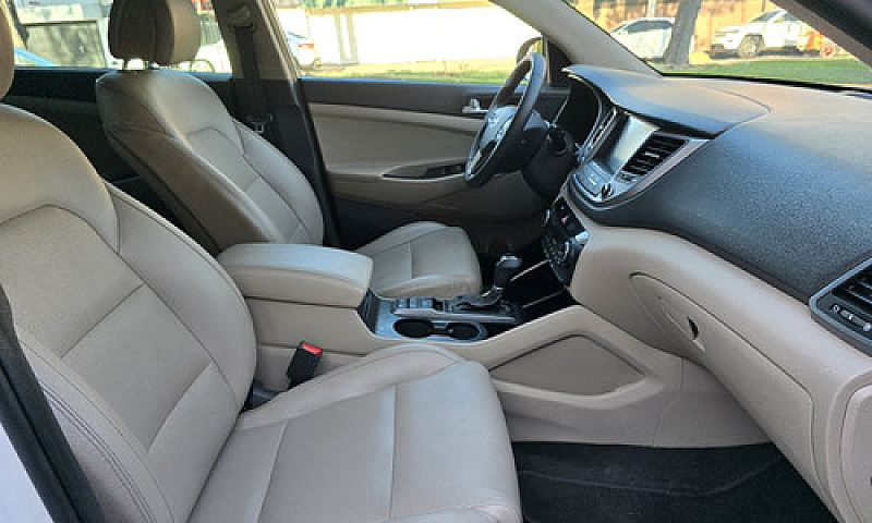 Hyundai  Tucson  201...