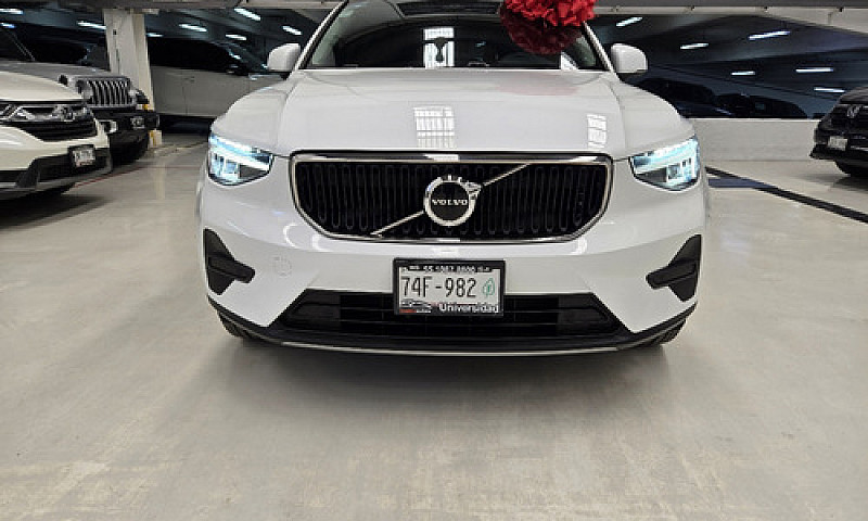 Volvo Xc40 2024...