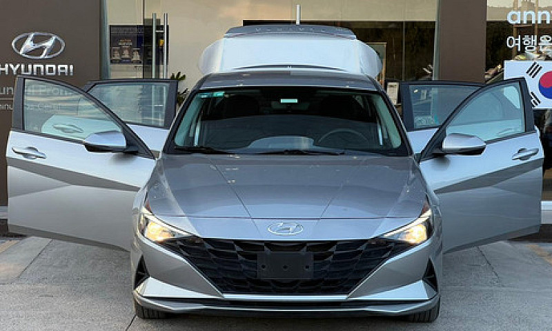 Hyundai Elantra 2022...