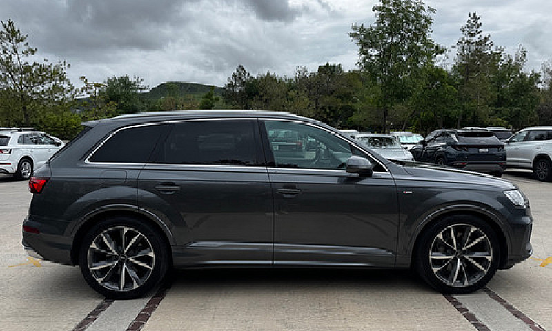Audi Q7 3.0 Tfsi S L...