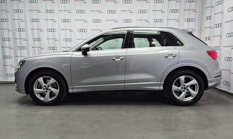 Audi  Q3  2024...