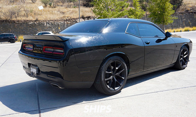 Dodge Challenger 201...