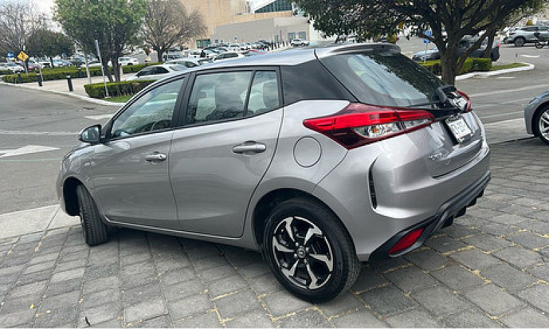 Toyota Yaris 2023...