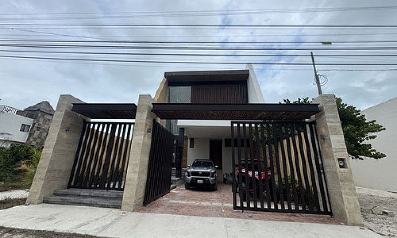 Casa Totalmente Amue...