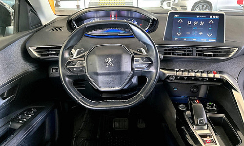 Peugeot 3008 2019...