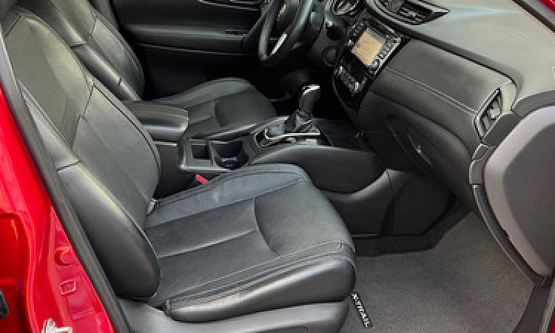 Nissan X-Trail 2.5 E...