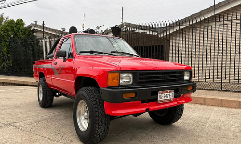 Toyota Hilux 1987 · ...