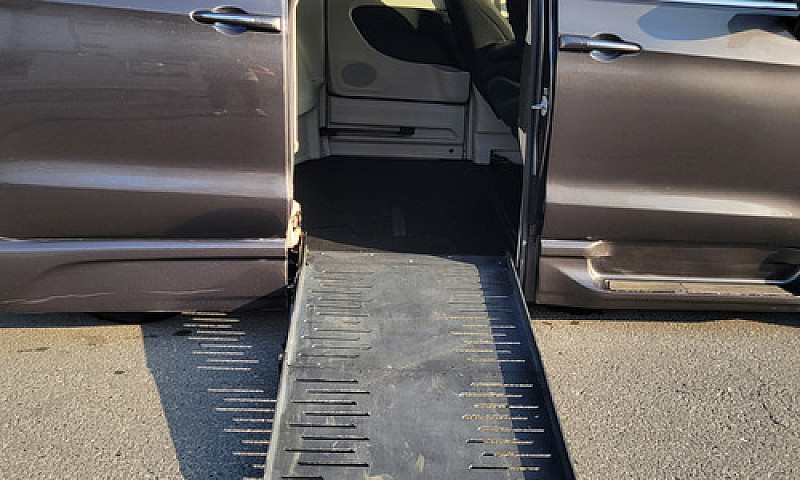 Chrysler Pacifica Br...