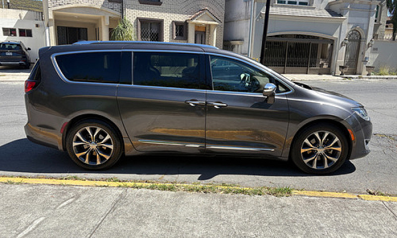 Chrysler Pacifica Li...