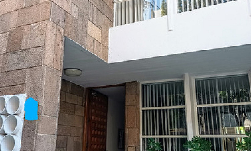Excelente Casa Habit...