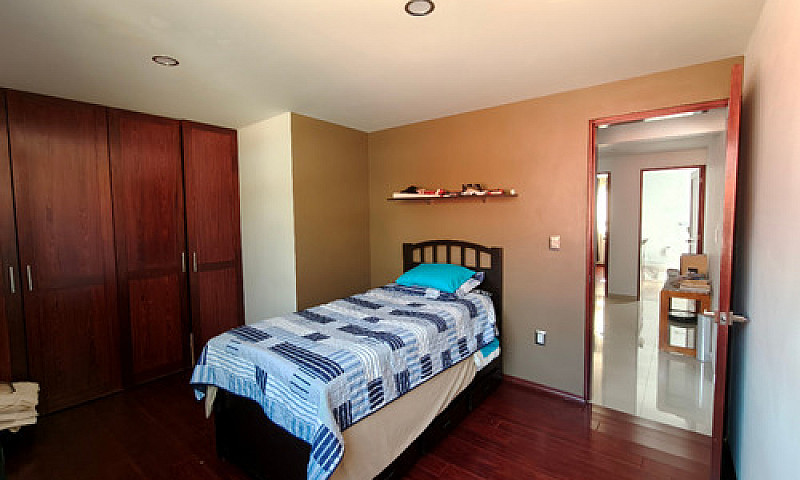 Moderna Casa En Priv...