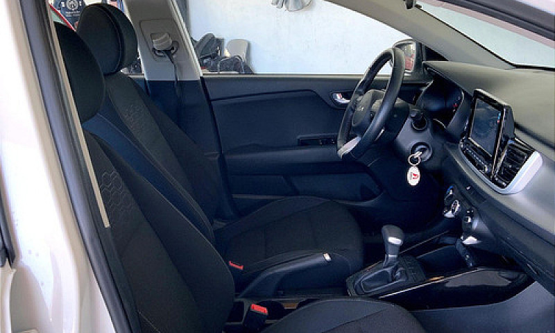 Kia Rio 2023...