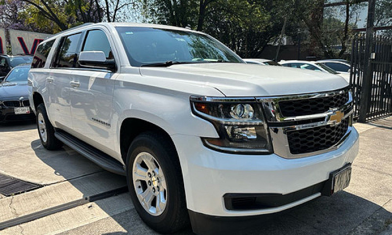 Chevrolet Suburban 5...