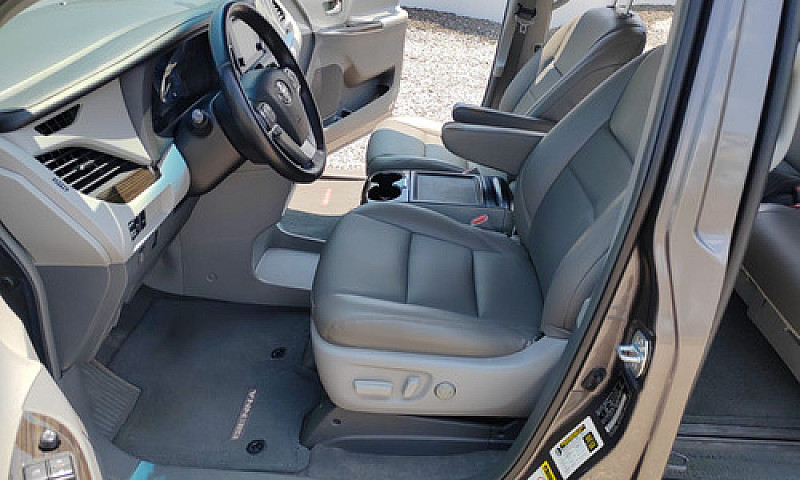 Toyota Sienna 3.5 Xl...