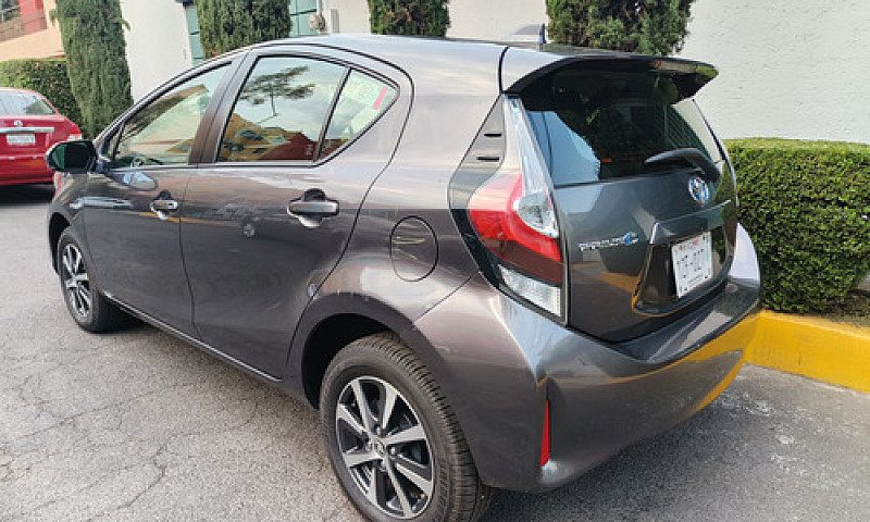 Toyota Prius C 1.5 H...
