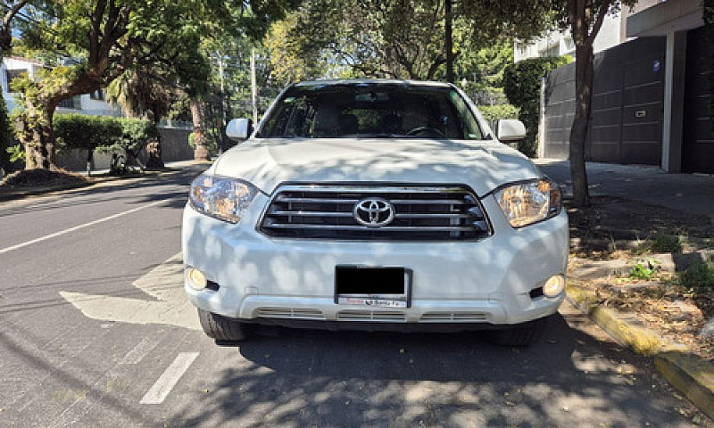 Toyota Highlander Ba...