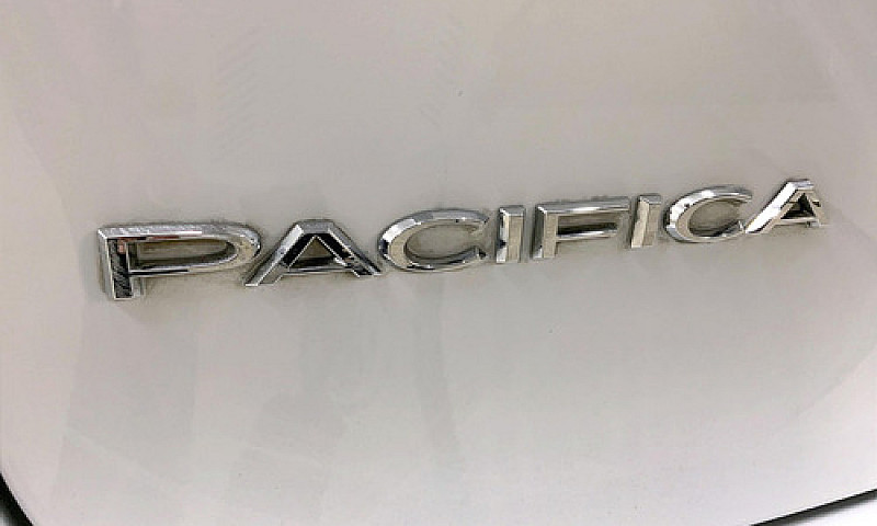 Chrysler Pacifica 20...