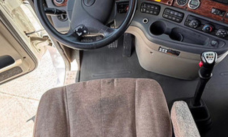 2017 Freightliner Ca...