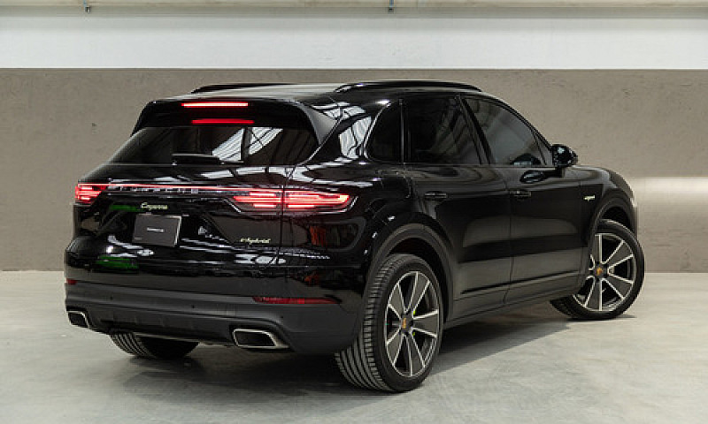Porsche Cayenne 2019...