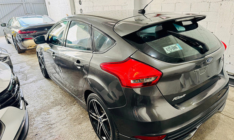 Ford Focus 2.0 St Mt...
