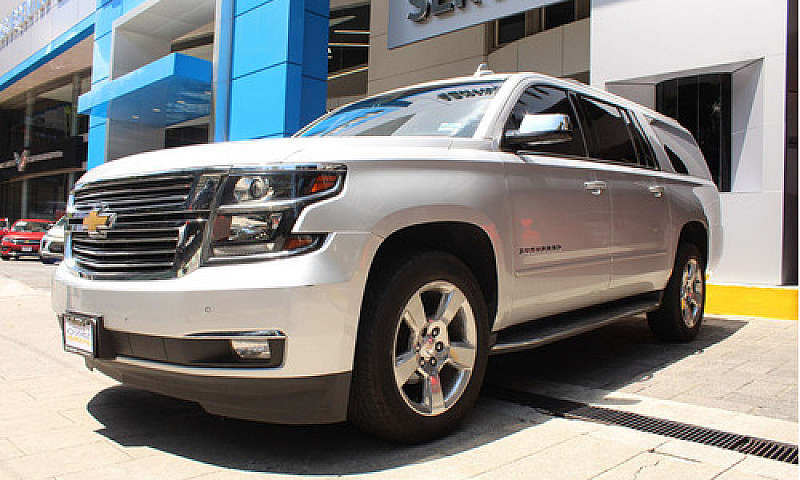 Chevrolet Suburban 2...
