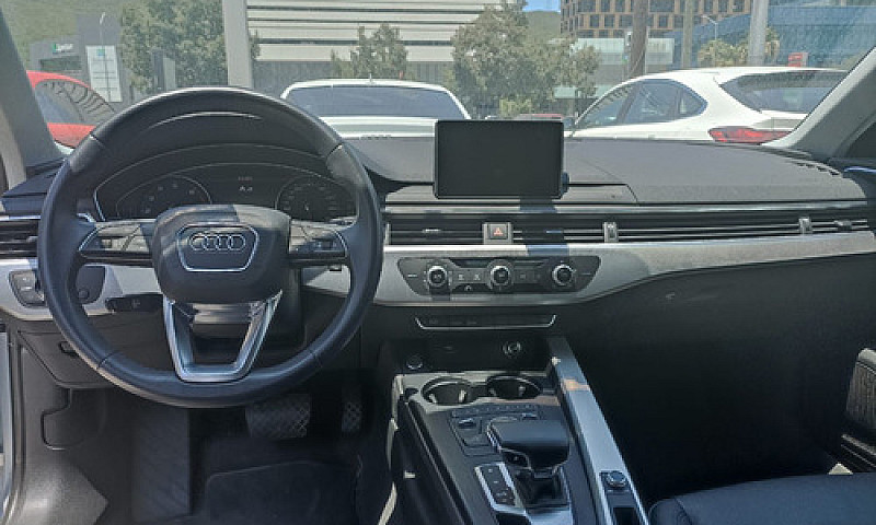 Audi A4 2018 2.0 Sel...