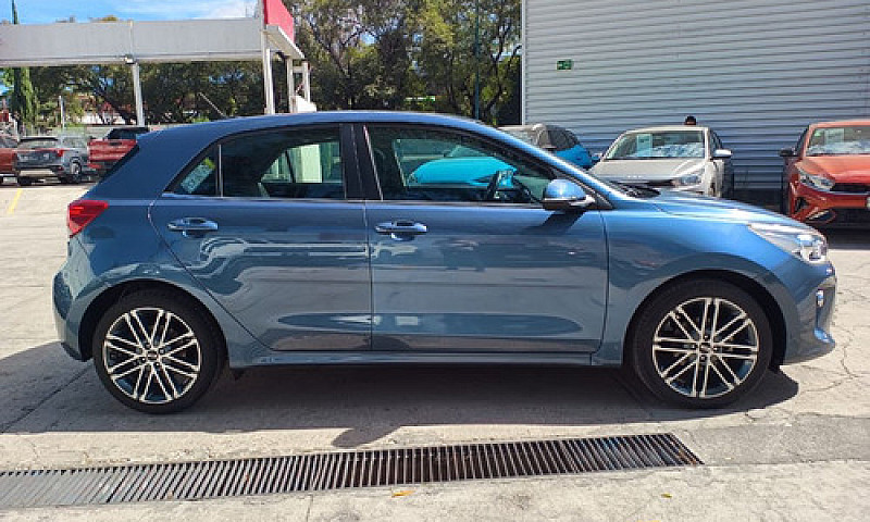 Kia Kia Rio Hb 2022...