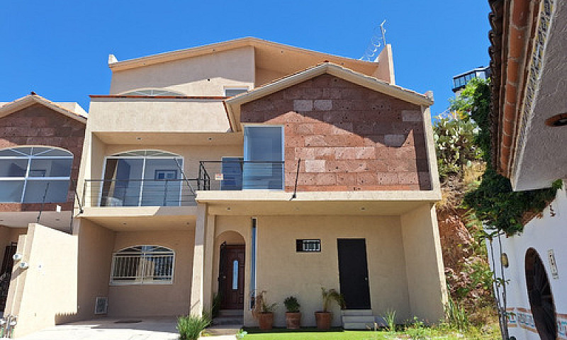 Casa En Venta En Mil...