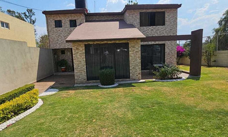 Venta De Casa En Lom...