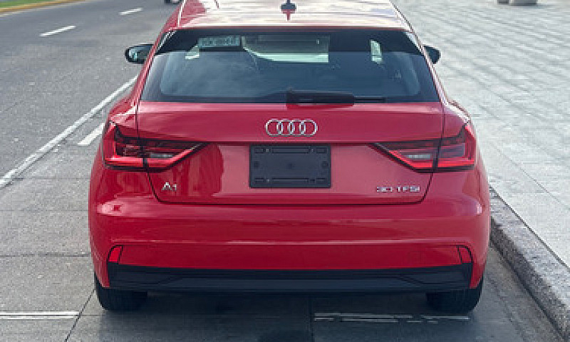 Audi A1 1. 0 Sportba...