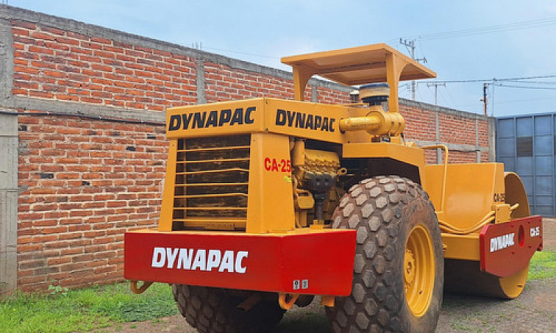 Vibrocompactador Ca-...