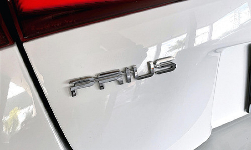 Toyota Prius 2021...