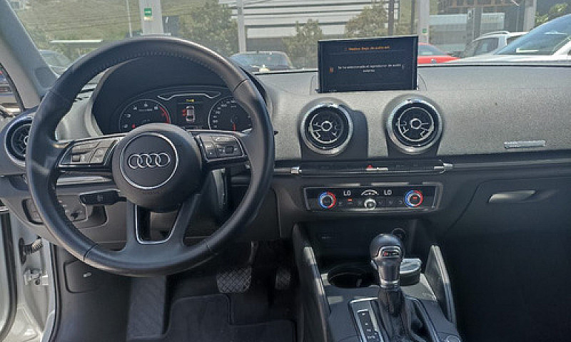 Audi A3 2019 1.4 Sel...