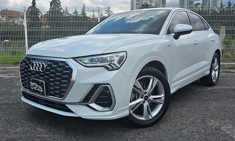 Audi Q3 2.0 S Line 1...