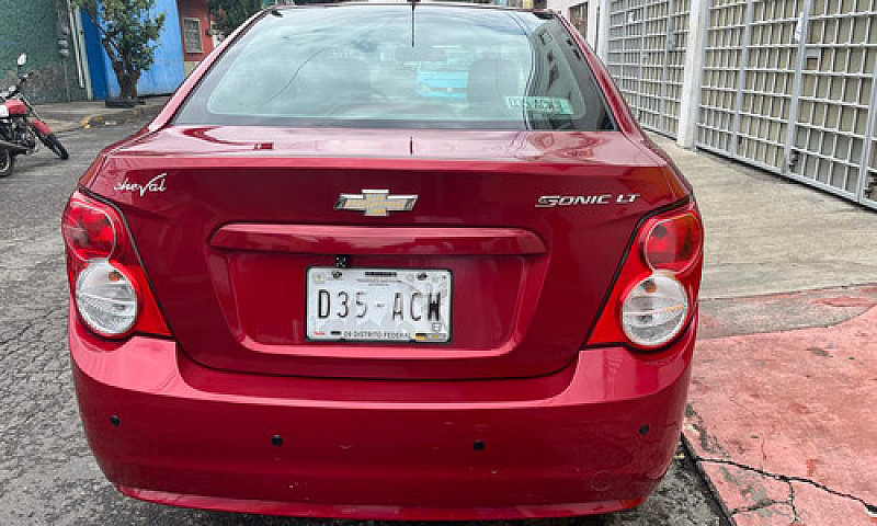 Chevrolet Sonic 1.6 ...