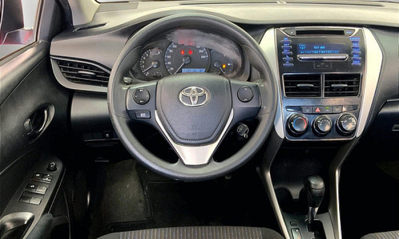 Toyota Yaris 2020...