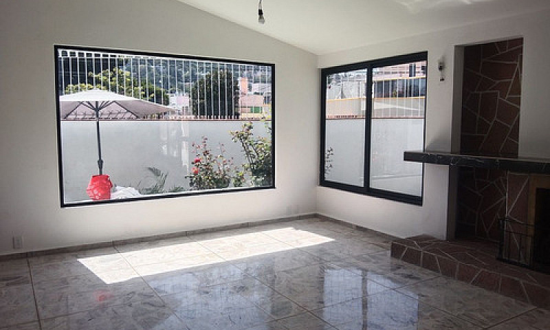 Casa Un Piso / Las A...