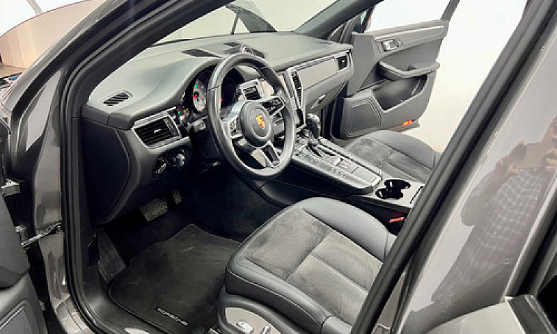 Porsche Macan S 2015...