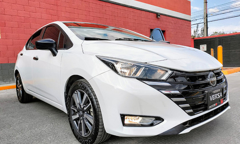Nissan Versa 1.6 Sen...