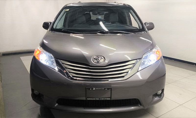 Toyota Sienna 2015...