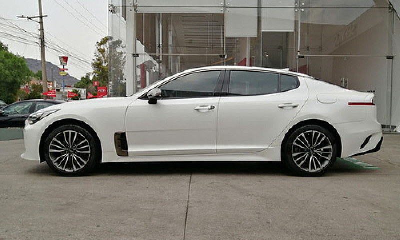 Kia Stinger 2018 2.0...