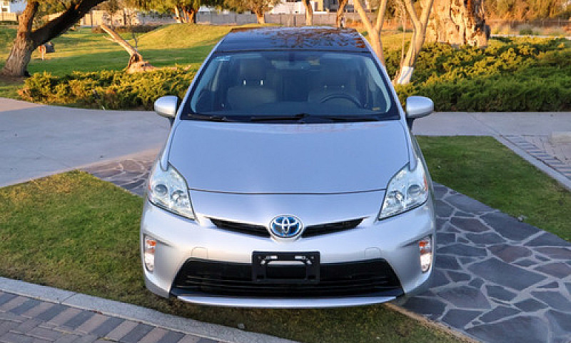 Toyota Prius Premium...