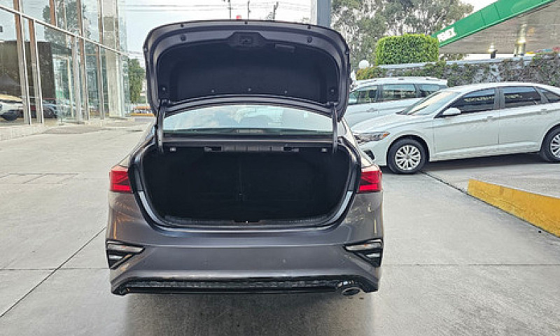 Kia Forte Sedan 2020...