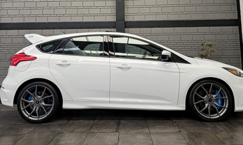 Ford Focus 2.3 Rs Mt...