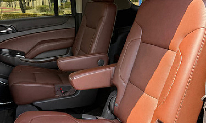 Chevrolet Suburban 5...