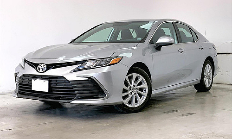 Toyota Camry 2021...