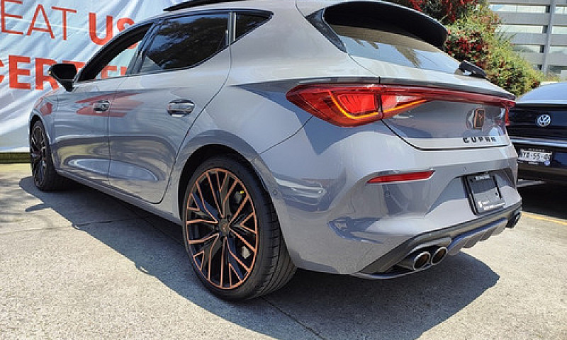 Cupra Leon 300Hp 202...