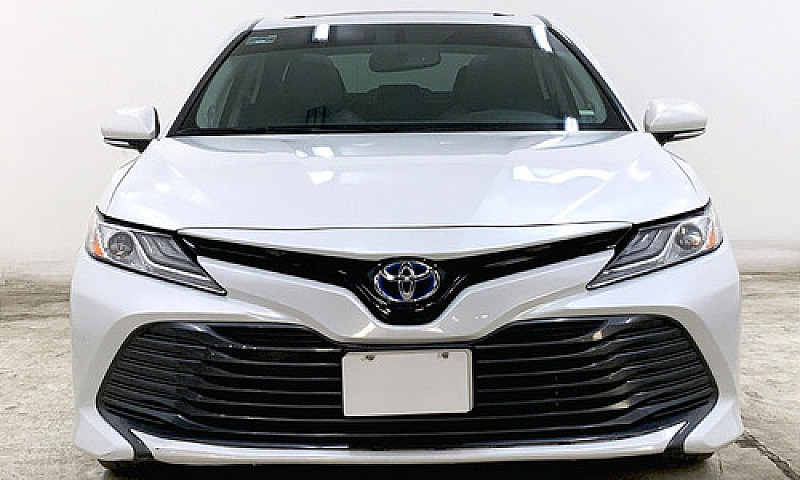 Toyota Camry 2019...